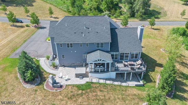1 Thames Ln, Raritan Twp., NJ 08822