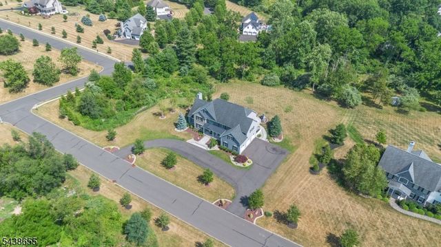 1 Thames Ln, Raritan Twp., NJ 08822