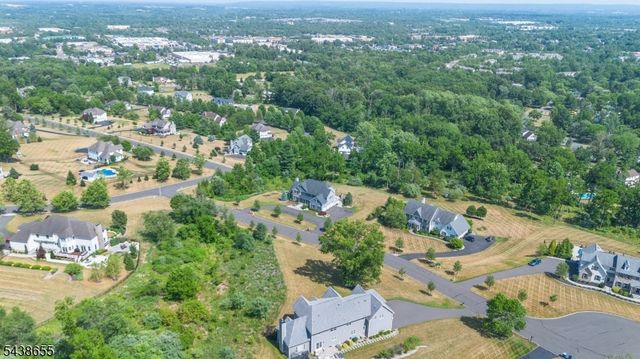 1 Thames Ln, Raritan Twp., NJ 08822