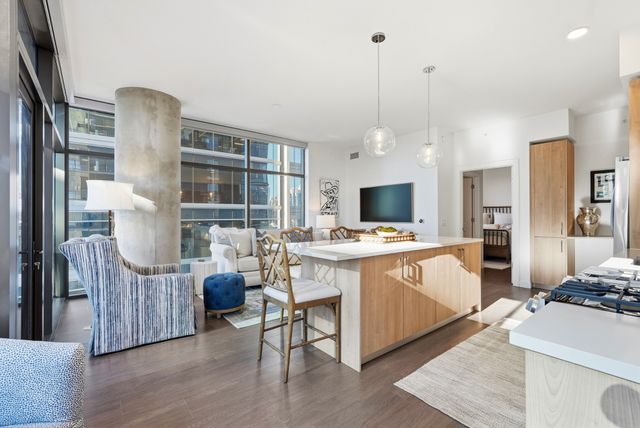 1212 Demonbreun St Apt 1402, Nashville, TN 37203