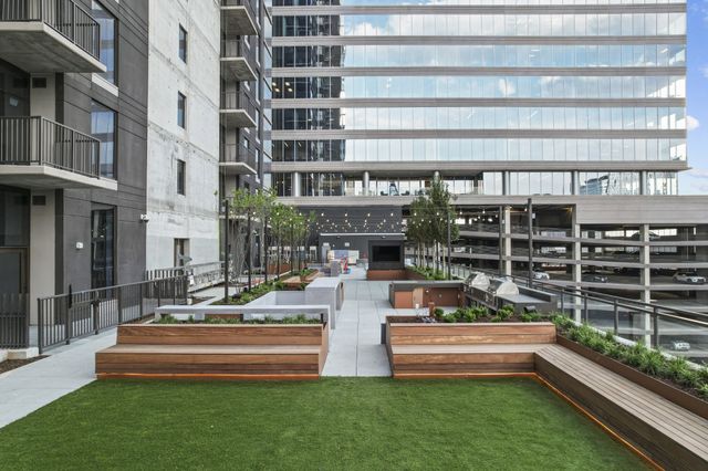 1212 Demonbreun St Apt 1402, Nashville, TN 37203