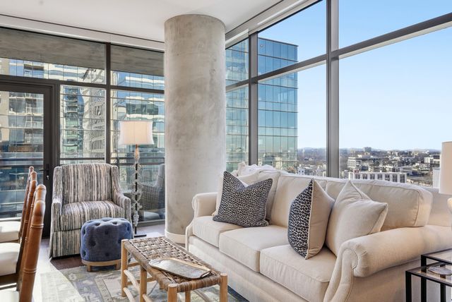 1212 Demonbreun St Apt 1402, Nashville, TN 37203