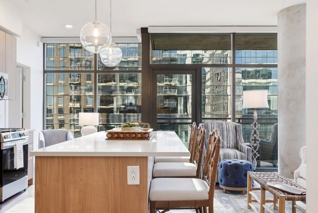 1212 Demonbreun St Apt 1402, Nashville, TN 37203