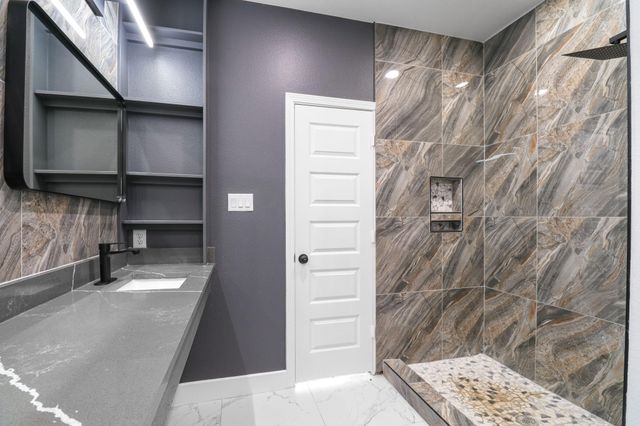 8046 Chateau Street, Houston, TX 77028