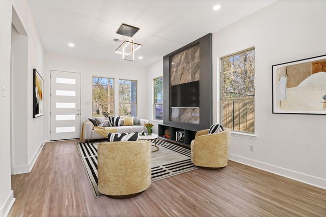 8046 Chateau Street, Houston, TX 77028