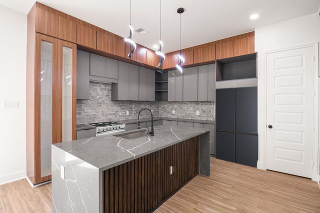 8046 Chateau Street, Houston, TX 77028