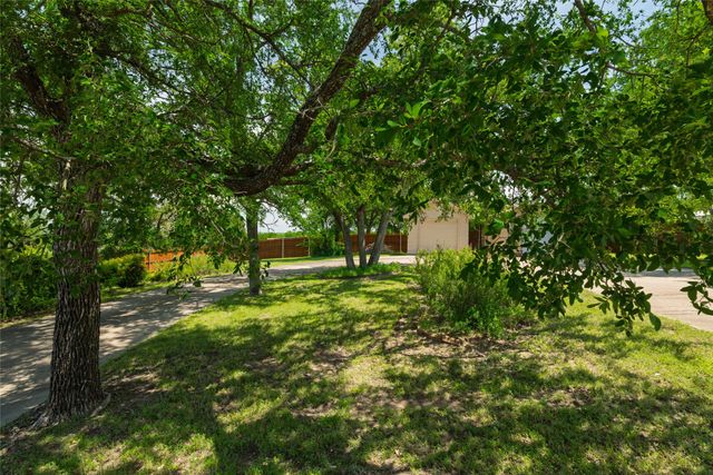 417 Big Creek Road, Willow Park, TX 76087