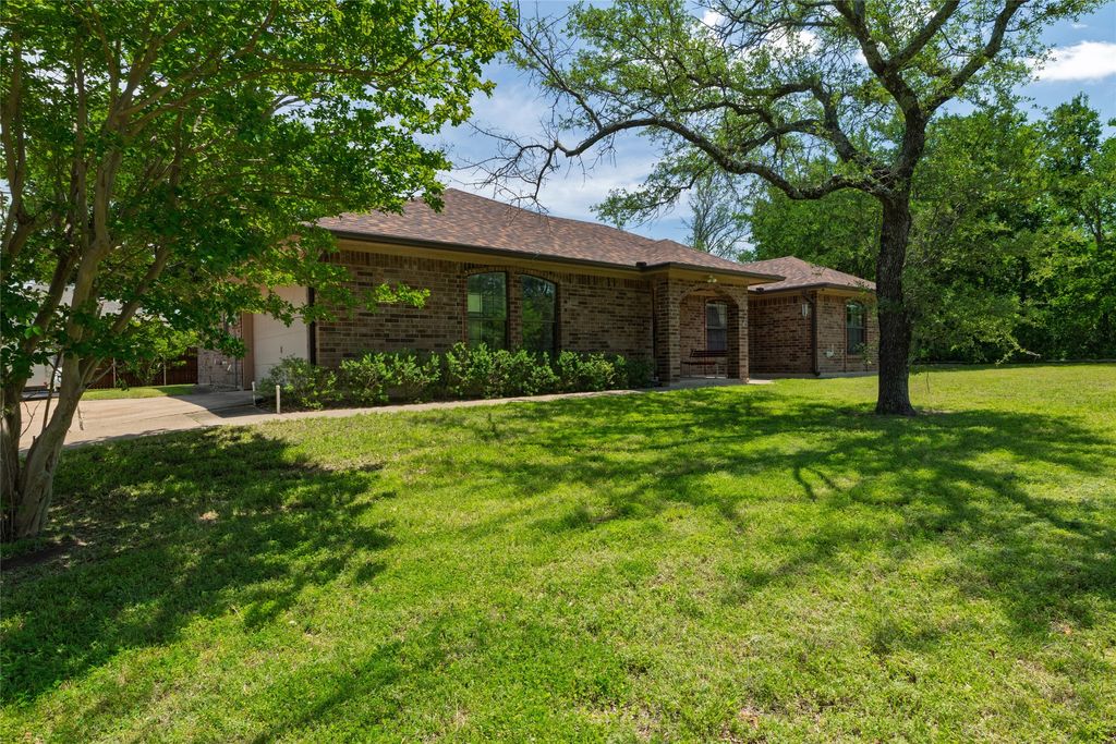 417 Big Creek Road, Willow Park, TX 76087