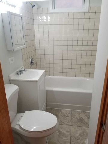 4142 W Kamerling Avenue 1, Chicago, IL 60651