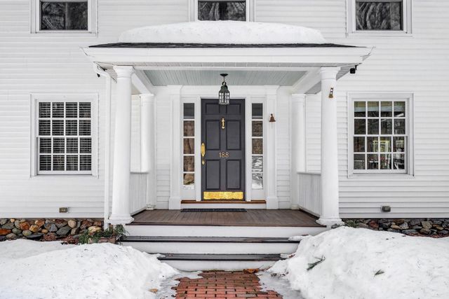 188 Kensington Road, Hampton Falls, NH 03844