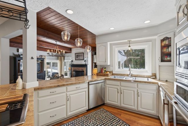 188 Kensington Road, Hampton Falls, NH 03844