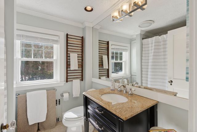 188 Kensington Road, Hampton Falls, NH 03844