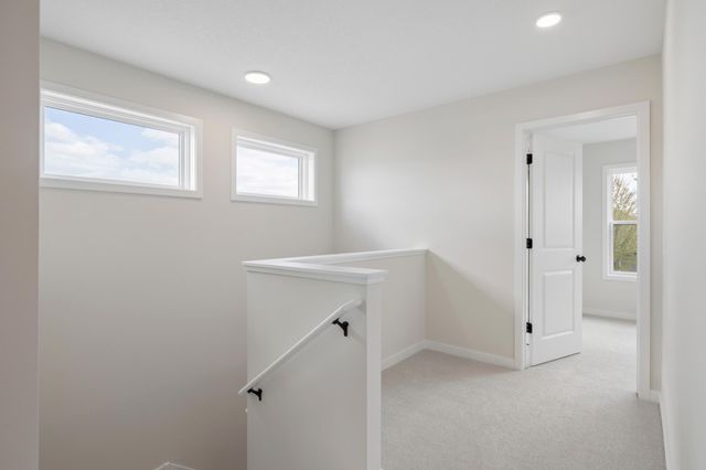 16905 Draft Horse Boulevard, Lakeville, MN 55044