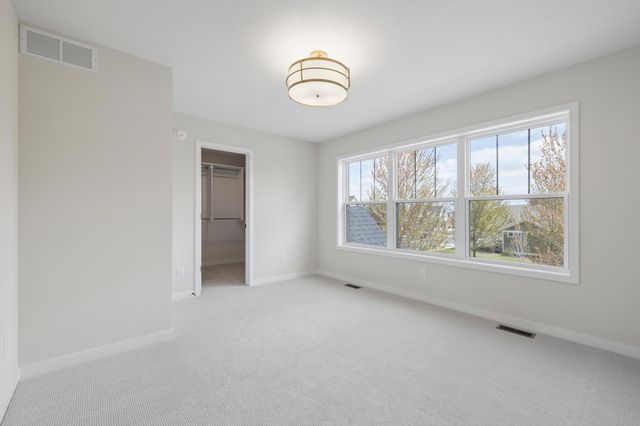 16905 Draft Horse Boulevard, Lakeville, MN 55044