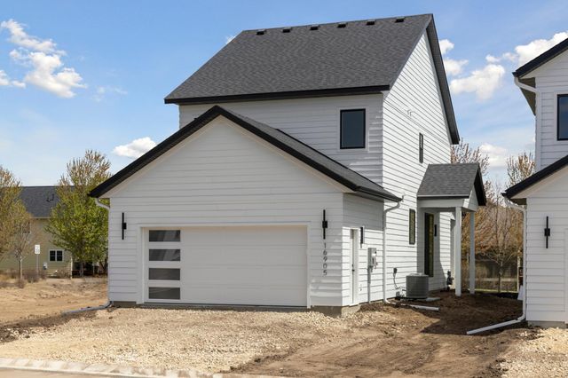 16905 Draft Horse Boulevard, Lakeville, MN 55044