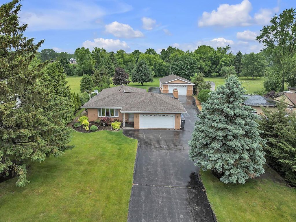 6524 Green Ridge DRIVE, Mount Pleasant, WI 53406