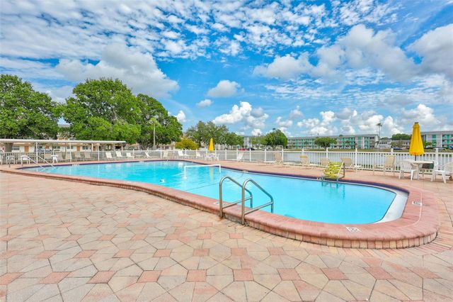 5945 21ST STREET N 3, St Petersburg, FL 33714