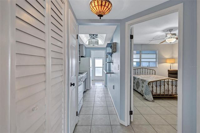 5945 21ST STREET N 3, St Petersburg, FL 33714