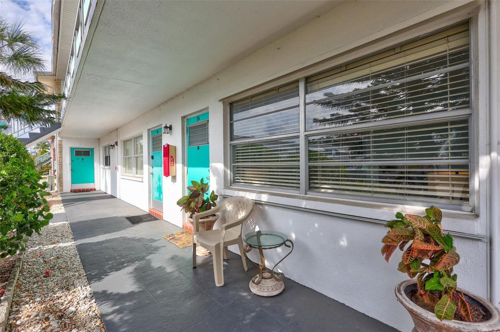 5945 21ST STREET N 3, St Petersburg, FL 33714