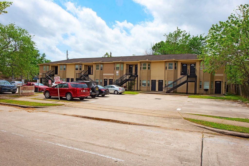 3238 Alabama 5, Houston, TX 77004