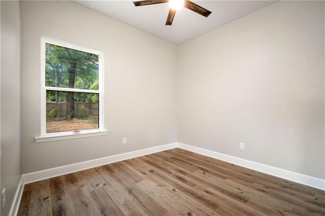 9324 Lawshe Avenue, Creola, AL 36525