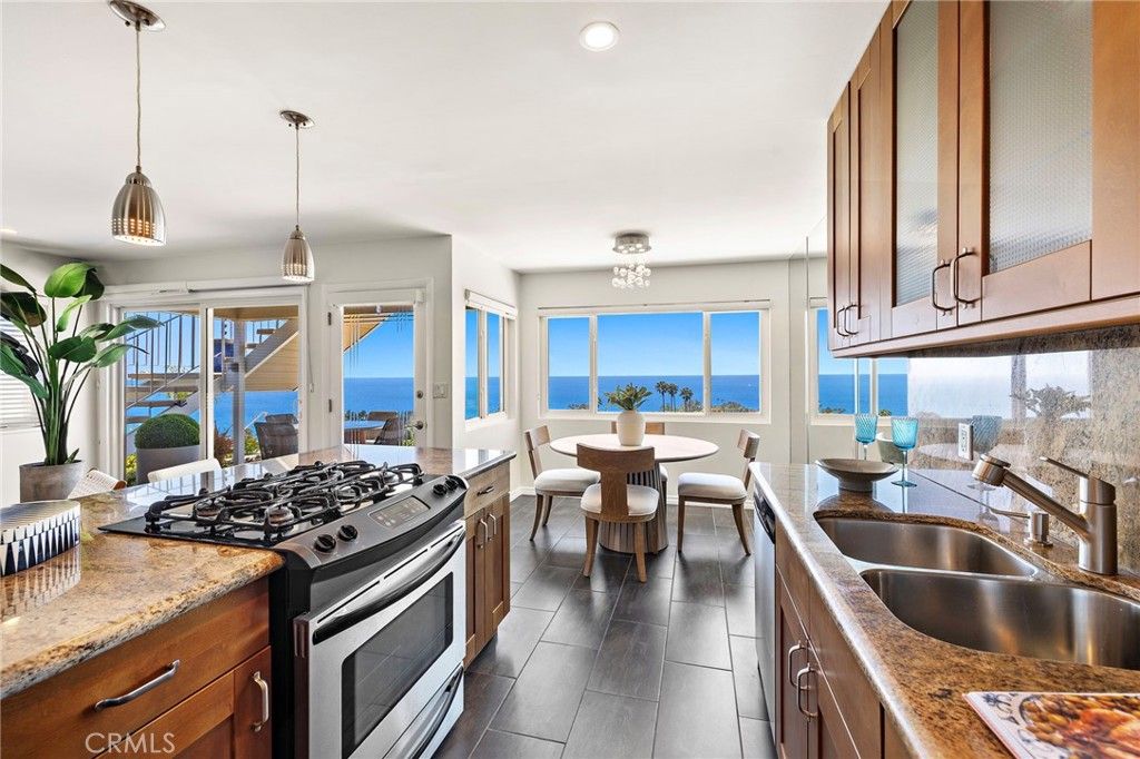 21692 Ocean Vista Drive A, Laguna Beach, CA 92651 — photo 3