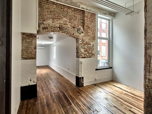 520 State Road 207, North Adams, MA 01247