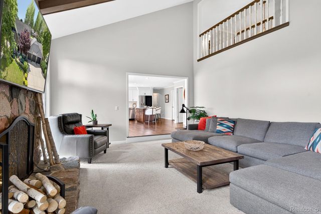 38005 River Bend, Farmington Hills, MI 48335