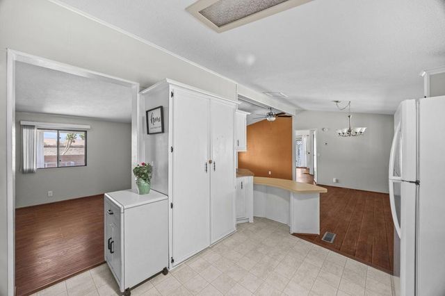 9161 Santa Fe Avenue E 20, Hesperia, CA 92345