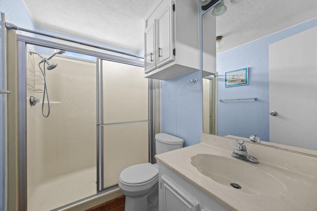 9161 Santa Fe Avenue E 20, Hesperia, CA 92345