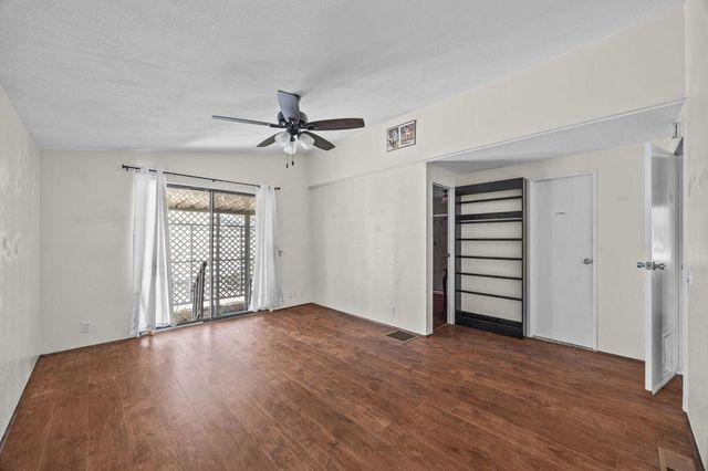 9161 Santa Fe Avenue E 20, Hesperia, CA 92345