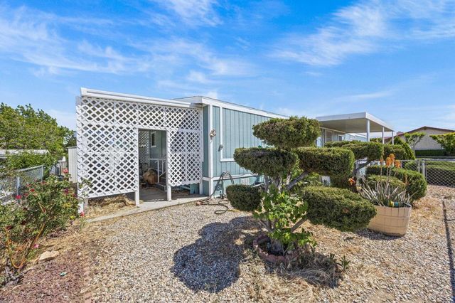 9161 Santa Fe Avenue E 20, Hesperia, CA 92345