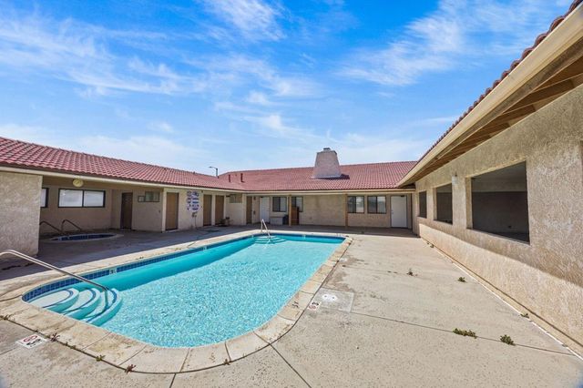 9161 Santa Fe Avenue E 20, Hesperia, CA 92345