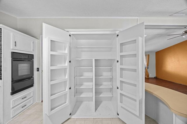 9161 Santa Fe Avenue E 20, Hesperia, CA 92345