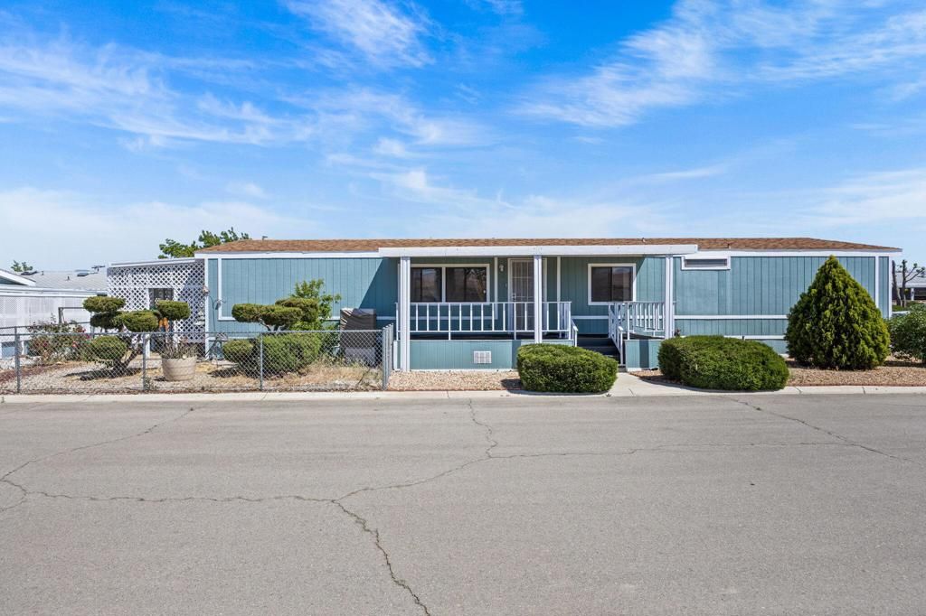 9161 Santa Fe Avenue E 20, Hesperia, CA 92345