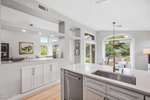 13957 N Trade Winds Way, Oro Valley, AZ 85755
