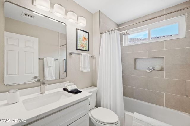 13957 N Trade Winds Way, Oro Valley, AZ 85755