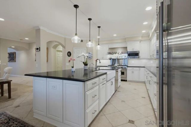 12423 Figtree St, San Diego, CA 92131