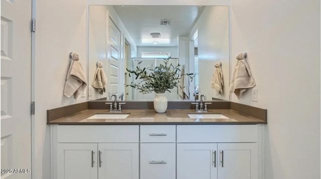 8354 E PETERSON Avenue, Mesa, AZ 85212