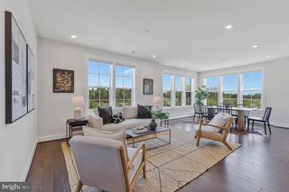 2320 FIELD POINT RD #4-304, Herndon, VA 20171