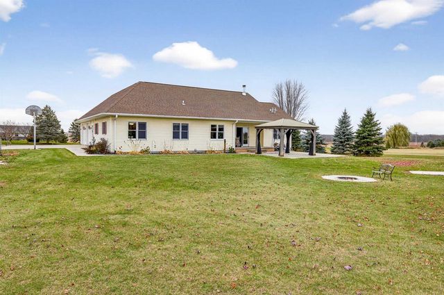 W7628 CENTER VALLEY ROAD, Shiocton, WI 54170