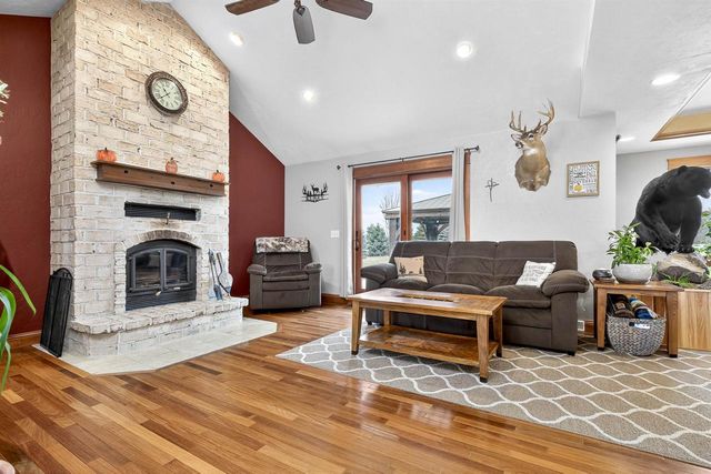 W7628 CENTER VALLEY ROAD, Shiocton, WI 54170