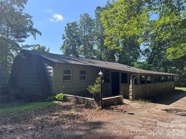 1135 Iron Circle, Morganton, NC 28655