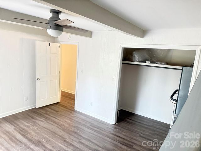 1135 Iron Circle, Morganton, NC 28655