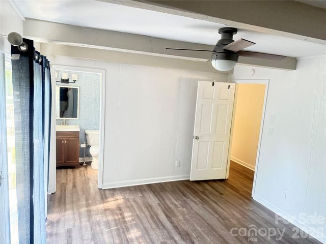 1135 Iron Circle, Morganton, NC 28655