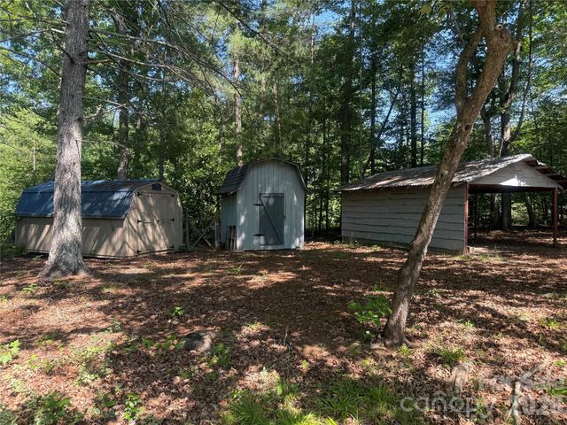 1135 Iron Circle, Morganton, NC 28655