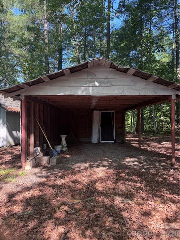 1135 Iron Circle, Morganton, NC 28655