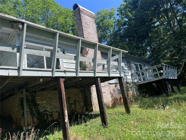 1135 Iron Circle, Morganton, NC 28655