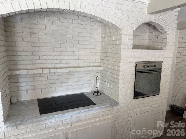 1135 Iron Circle, Morganton, NC 28655