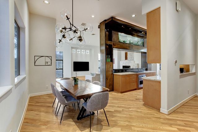 5002 Milam, Houston, TX 77006